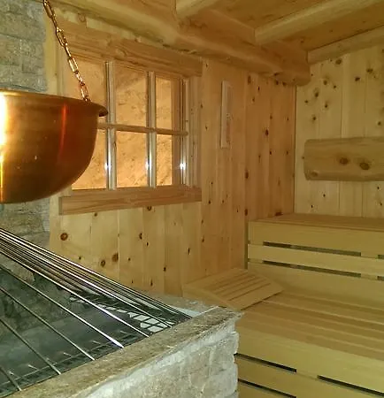 アパート Crusch Alba Auf Der Strassenseite Sta Maria