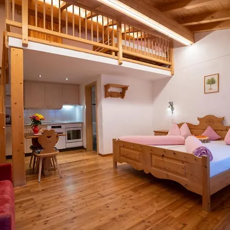 Apartment Crusch Alba Studio Auf Der Strassenseite Sta Maria *