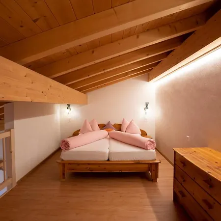 شقة Crusch Alba Auf Der Strassenseite Sta Maria سانتا ماريا فال موستير