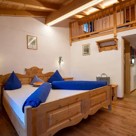 アパート Crusch Alba Auf Der Strassenseite Sta Maria サンタ・マリア・ヴァル・ミュシュタイアー