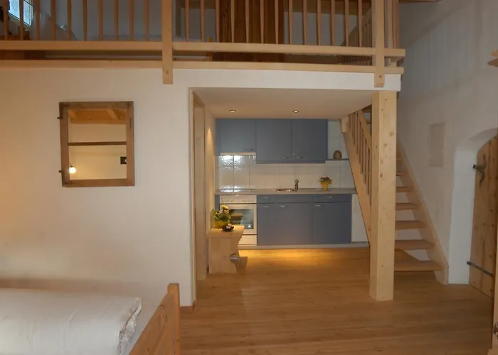 Crusch Alba Auf Der Strassenseite Sta Maria * Sta Maria Val Müstair