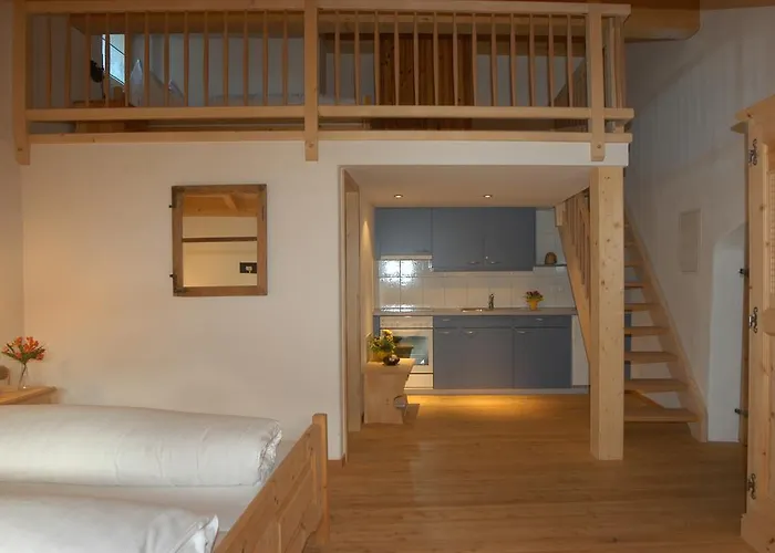 Crusch Alba Auf Der Strassenseite Sta Maria Sta Maria Val Müstair