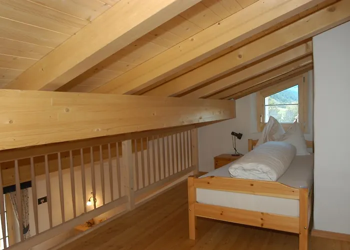 Crusch Alba Auf Der Strassenseite Sta Maria