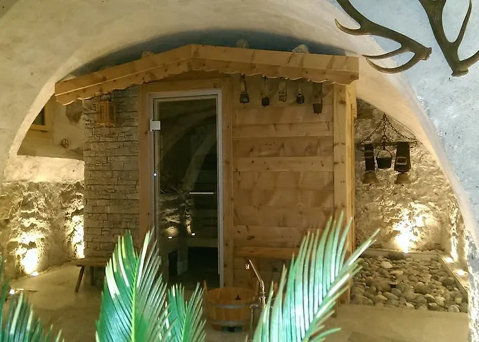 Crusch Alba Auf Der Strassenseite Sta Maria Sta Maria Val Müstair