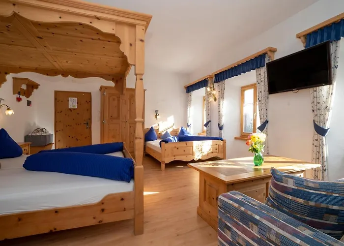 Crusch Alba Auf Der Strassenseite Sta Maria