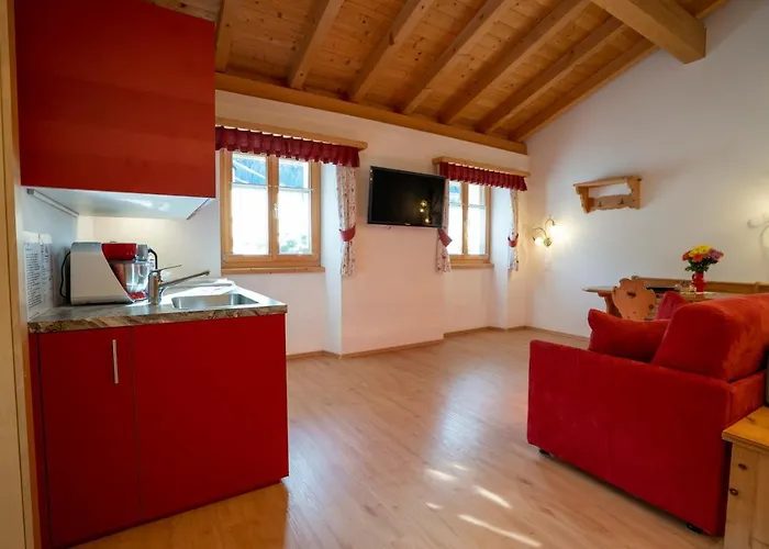 Apartman Crusch Alba Auf Der Strassenseite Sta Maria *