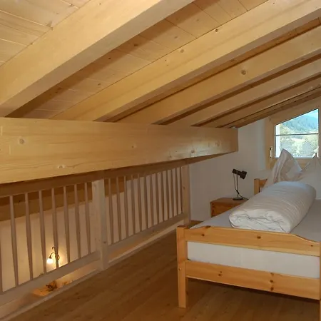 Crusch Alba Auf Der Strassenseite Sta Maria