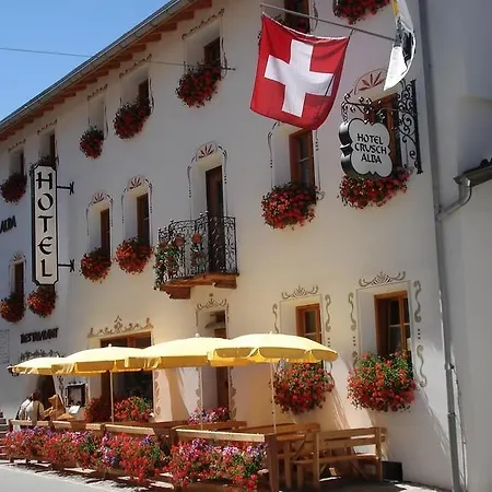 아파트 Crusch Alba Auf Der Strassenseite Sta Maria *