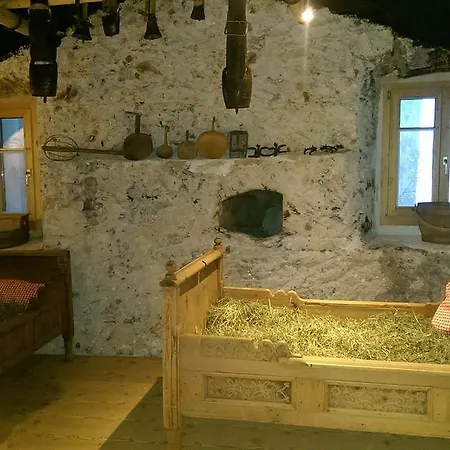 Crusch Alba Auf Der Strassenseite Sta Maria Appartement