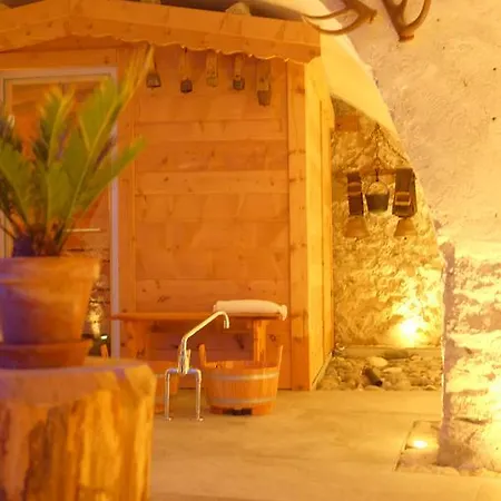 Crusch Alba Auf Der Strassenseite Sta Maria Appartement