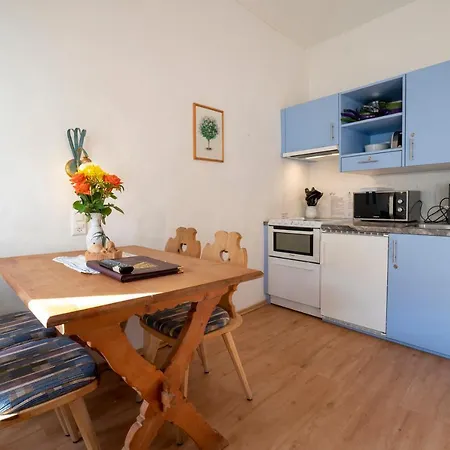Crusch Alba Auf Der Strassenseite Sta Maria Appartement *
