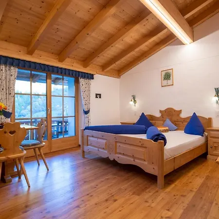 Crusch Alba Auf Der Strassenseite Sta Maria Appartement Santa Maria Val Müstair
