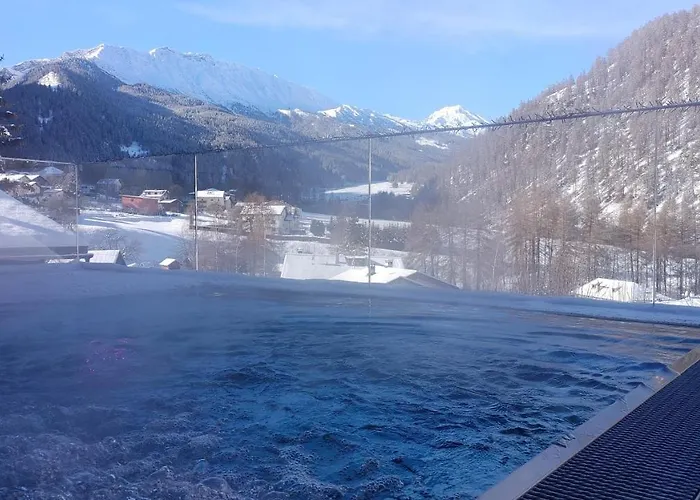 Crusch Alba Auf Der Strassenseite Sta Maria Sta Maria Val Müstair