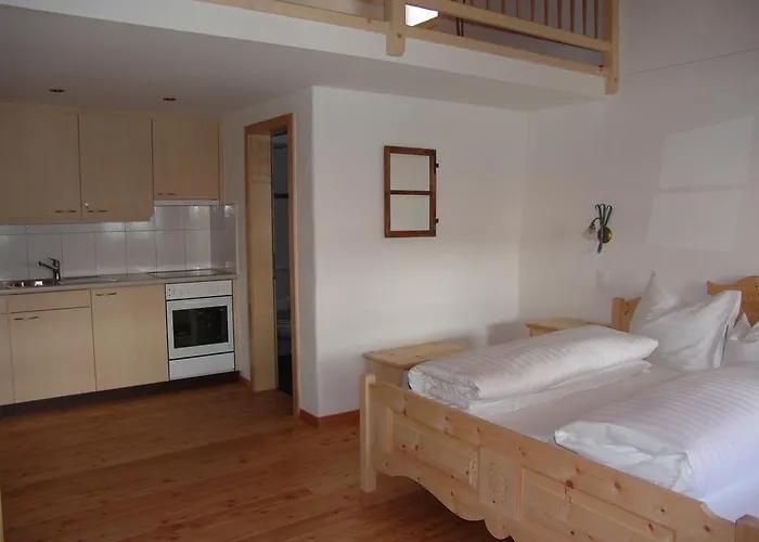 Crusch Alba Auf Der Strassenseite Sta Maria Sta Maria Val Müstair