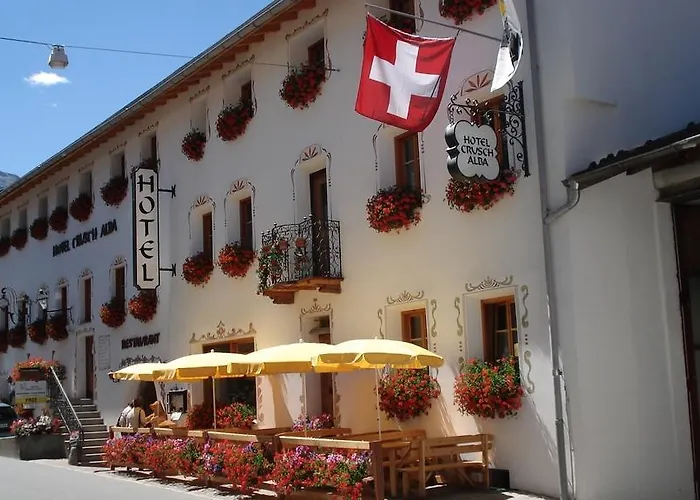 Apartman Crusch Alba Auf Der Strassenseite Sta Maria *