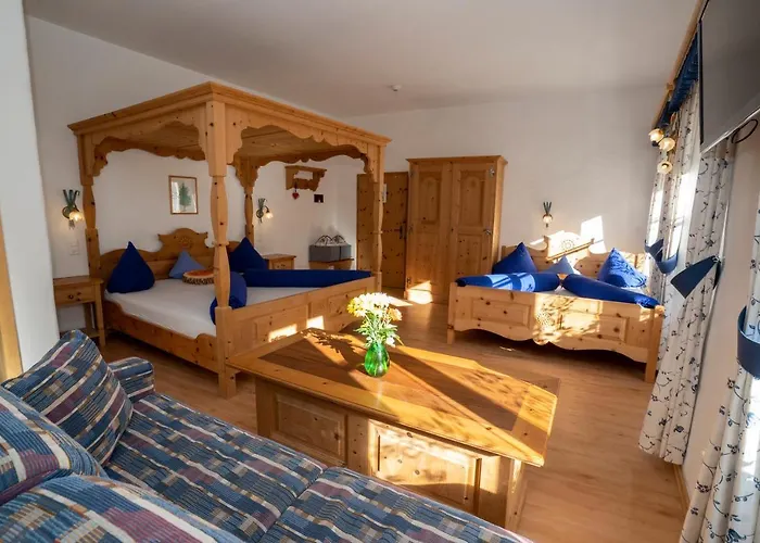 Crusch Alba Auf Der Strassenseite Sta Maria