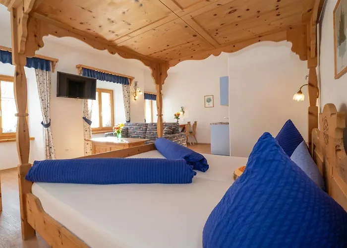 Crusch Alba Auf Der Strassenseite Sta Maria Sta Maria Val Müstair