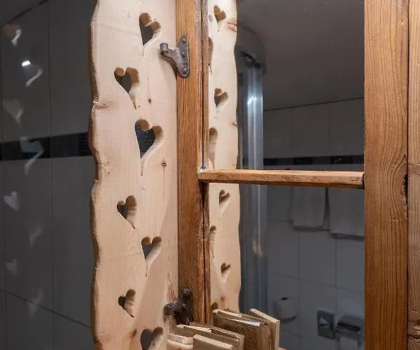 Crusch Alba Auf Der Strassenseite Sta Maria