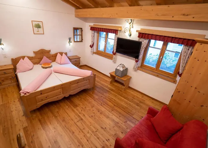 Crusch Alba Auf Der Strassenseite Sta Maria Apartman Sta Maria Val Müstair