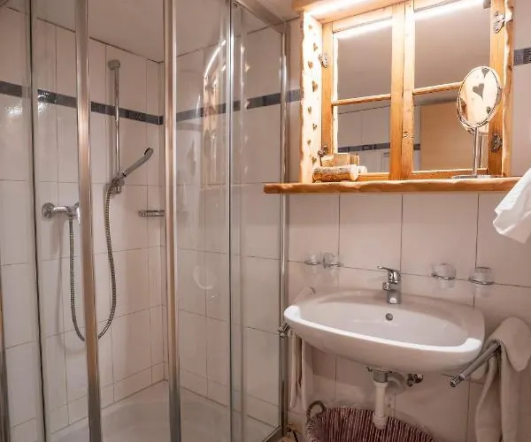 Crusch Alba Auf Der Strassenseite Sta Maria *